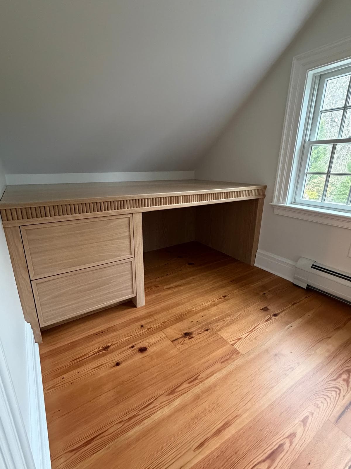Built-in office desk